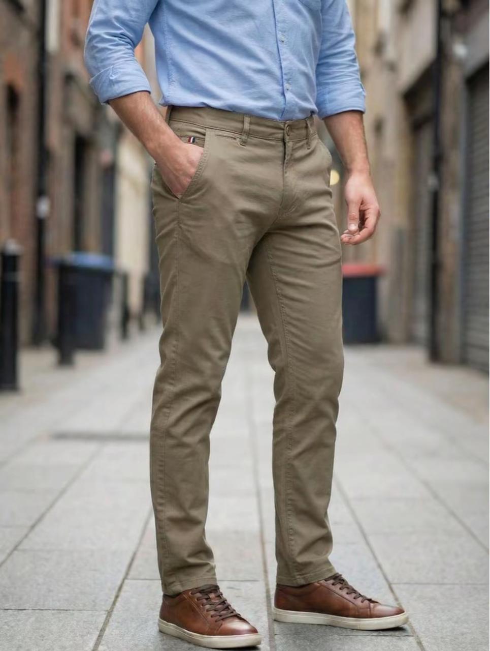 Pantalón chino Kakhi Par en Par